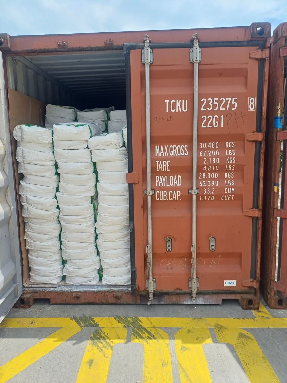 Container TCKU 235275 — Bagged Cargo Discharge, Onne